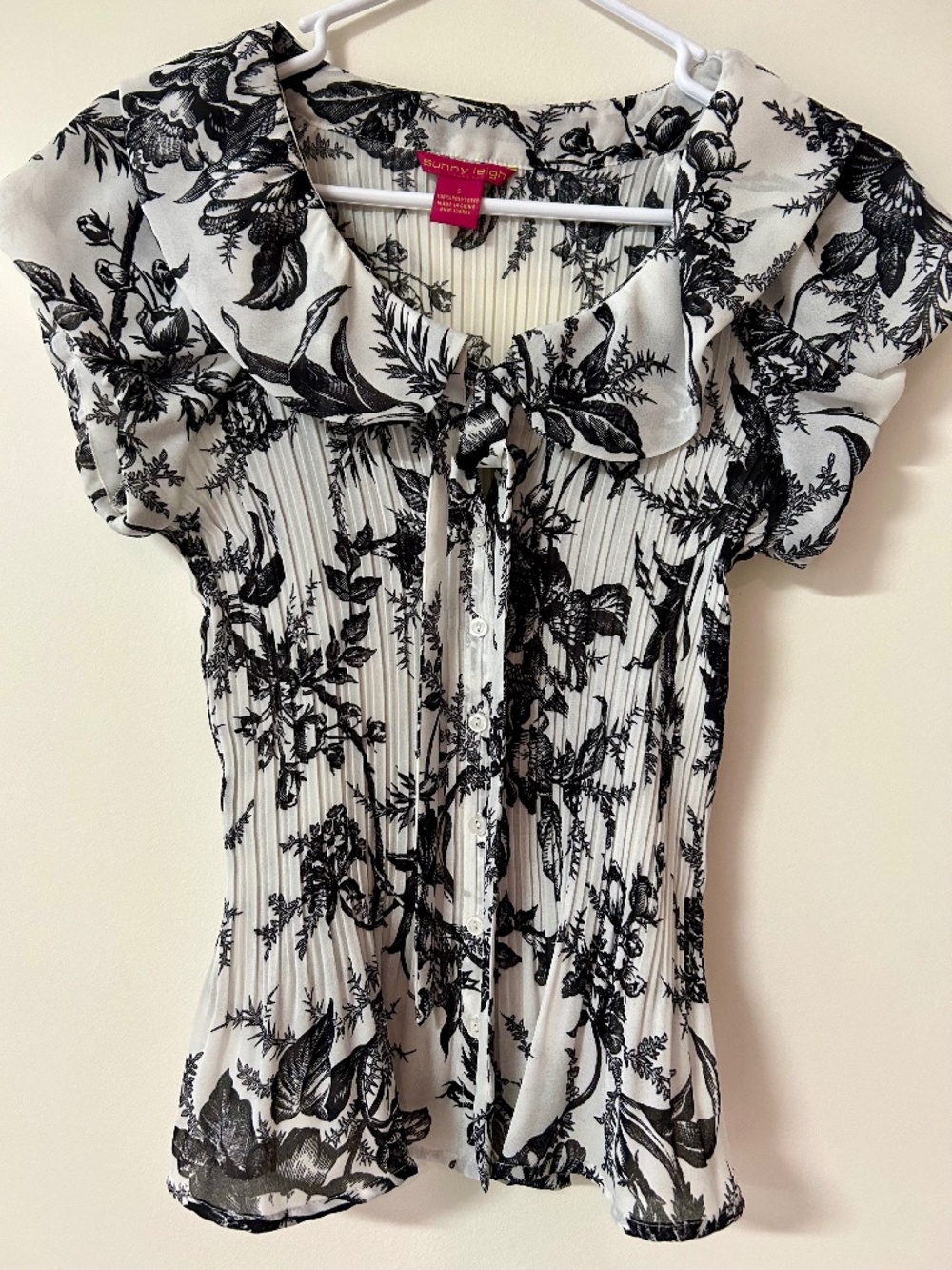 Sunny Leigh Black & White Floral Blouse Size S